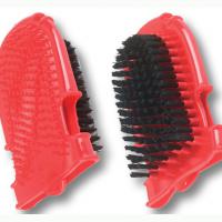GLOVE – CURRY COMB